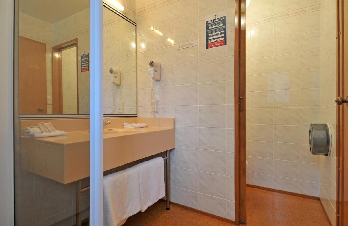 Aotea Lodge Porirua Eksteriør billede